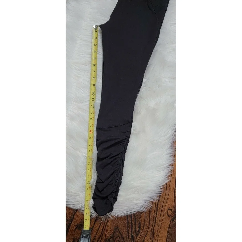 LULULEMON Ready to Rulu Legging 28
